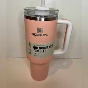 Stanley PEACH 40 oz. Quencher H2.0 Flowstate - NWT!